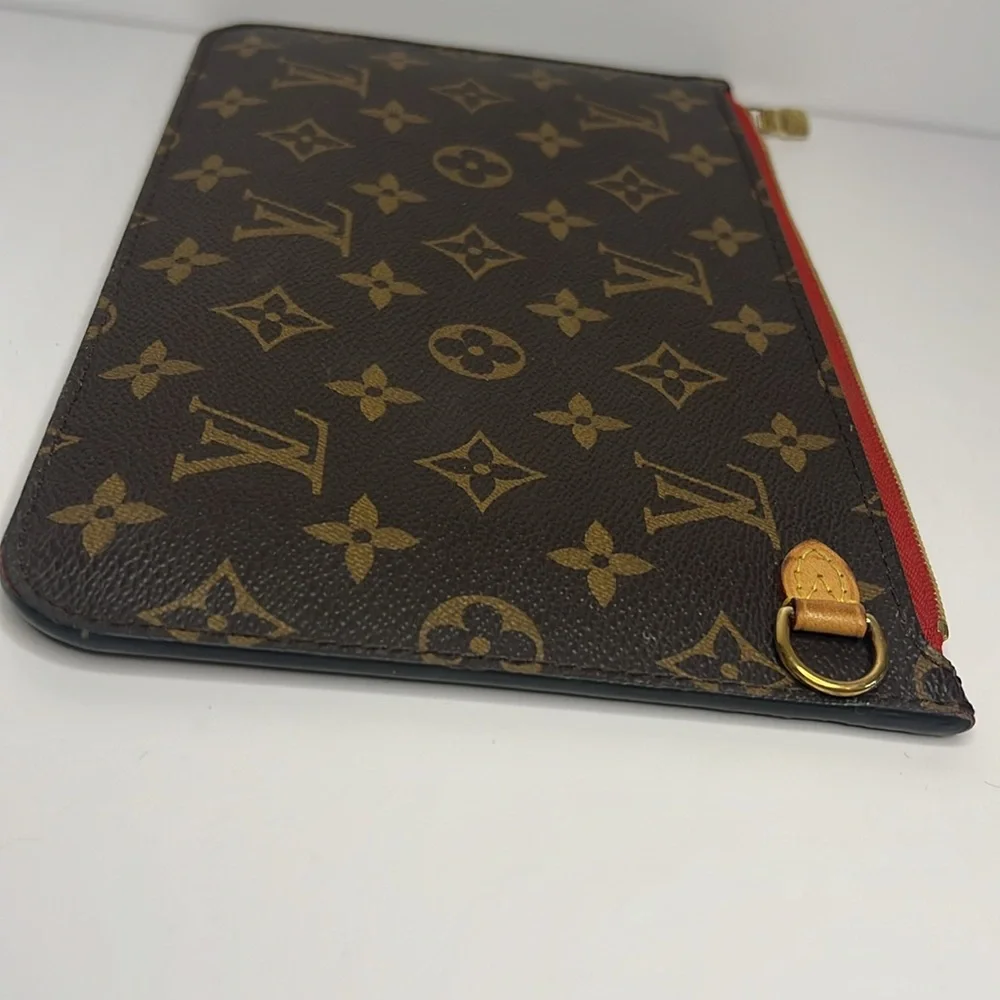 Louis Vuitton Neverfull Pochette Monogram Cherry - Picture 5 of 15